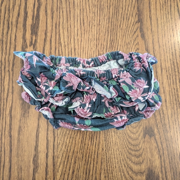 Kate Quinn 0-3m diaper cover - Picture 2 of 3